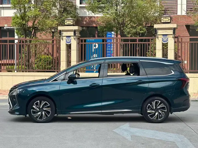 DONGFENG FORTHING M4 2022