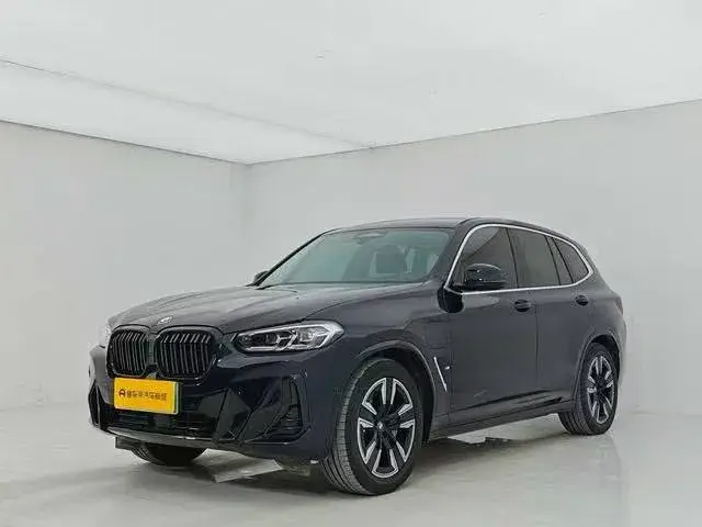 BMW IX3 2024