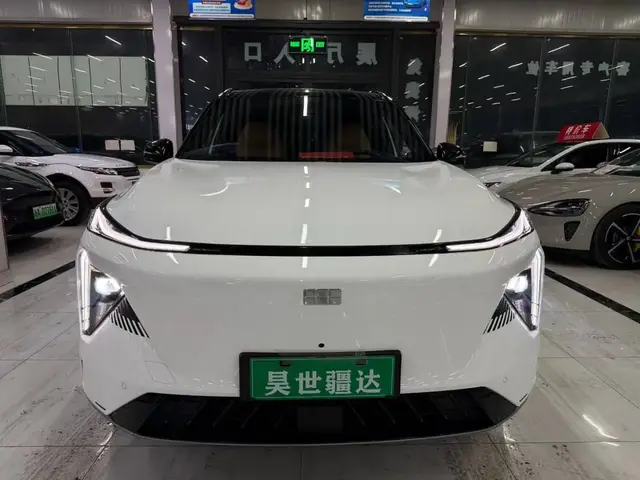 GEELY GALAXY L7 2023