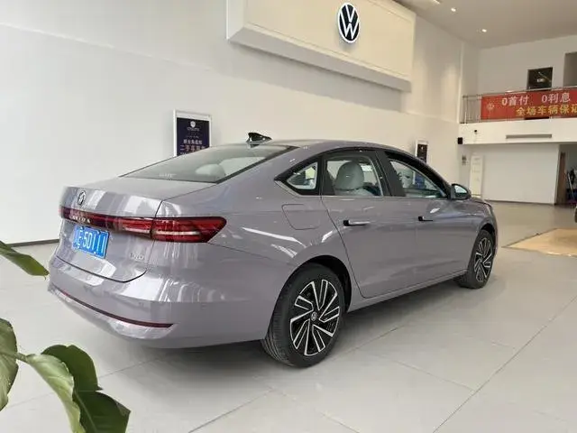 VOLKSWAGEN LAVIDA 2025