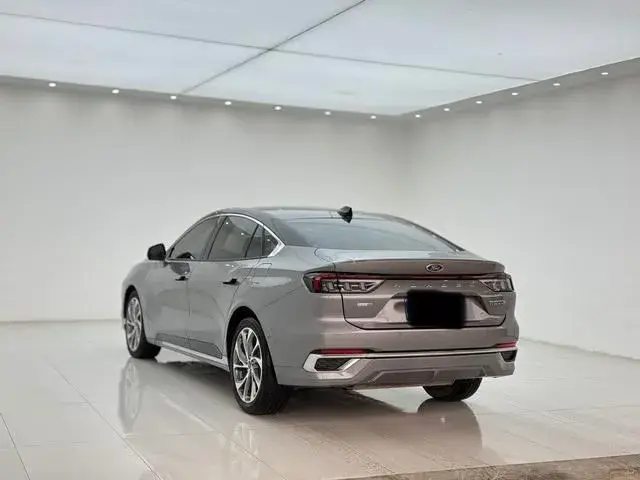 FORD MONDEO LUXURY 2023