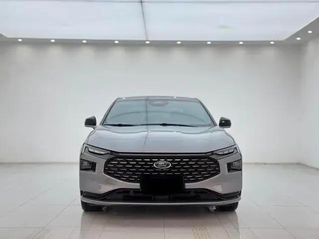 FORD MONDEO LUXURY 2023