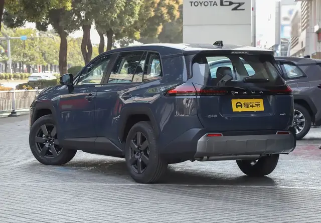 TOYOTA RAV-4 4WD 2026