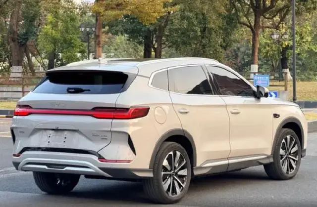 BYD SONG PLUS FLAGSHIP 2025