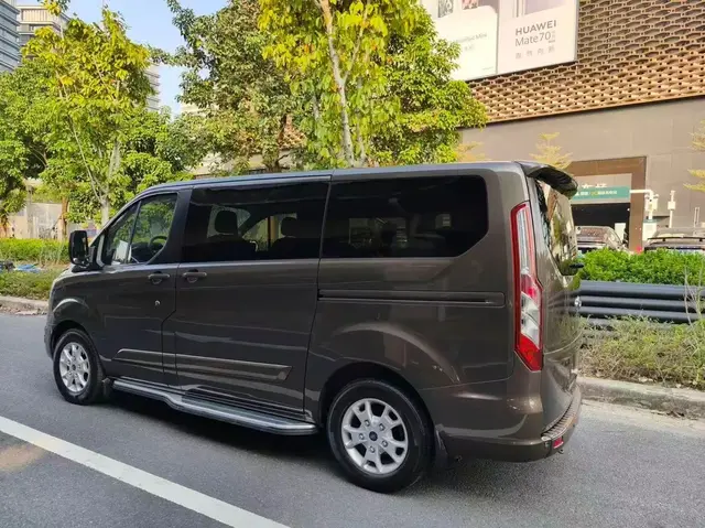 FORD TOURNEO 2021