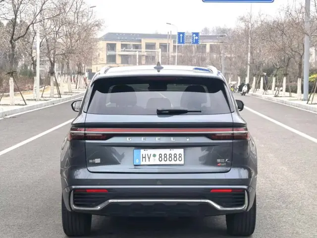 GEELY MONJARO 2022