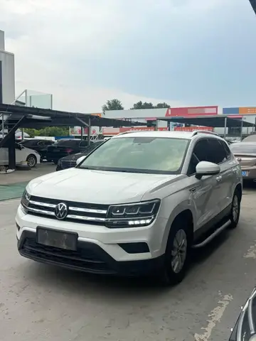 VOLKSWAGEN THARU 2022