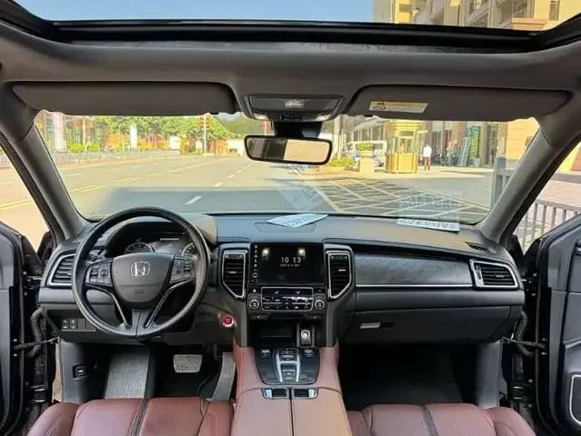 HONDA UR-V PREMIUM 2023