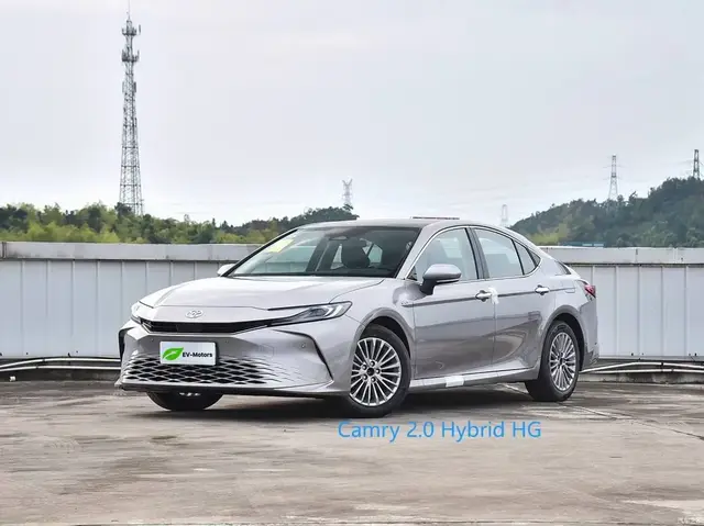 TOYOTA CAMRY 2024