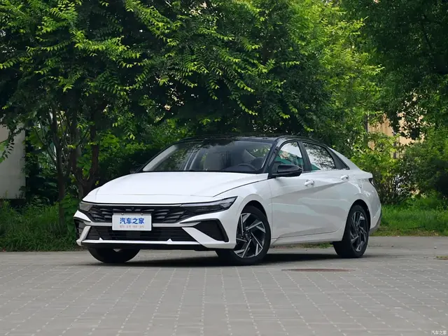 HYUNDAI ELANTRA 2023
