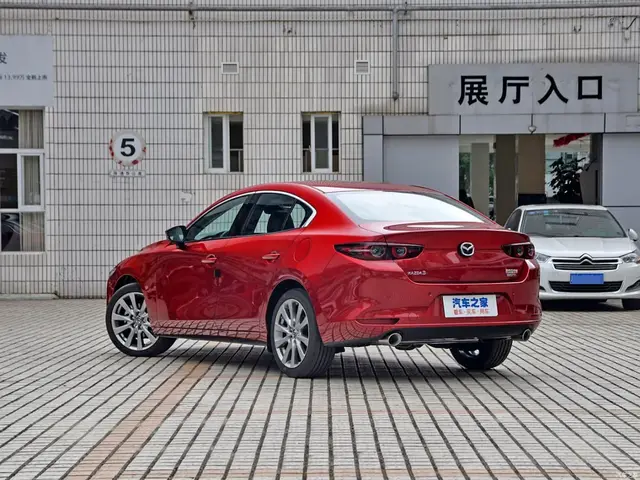 MAZDA 3 2023
