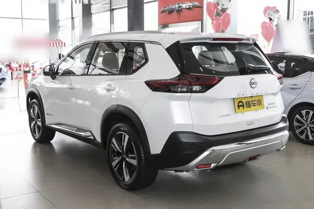NISSAN X-TRAIL E-POWER 2023