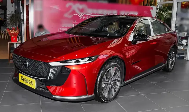 MAZDA EZ-6 2025