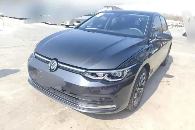 VOLKSWAGEN GOLF 2023
