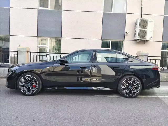 BMW I5 M60 XDRIVE 01 2024