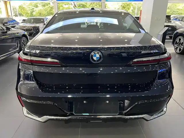 BMW I7 EDRIVE50L 03 2024