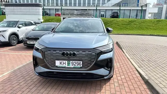 AUDI Q4 E-TRON QUATTRO 2024