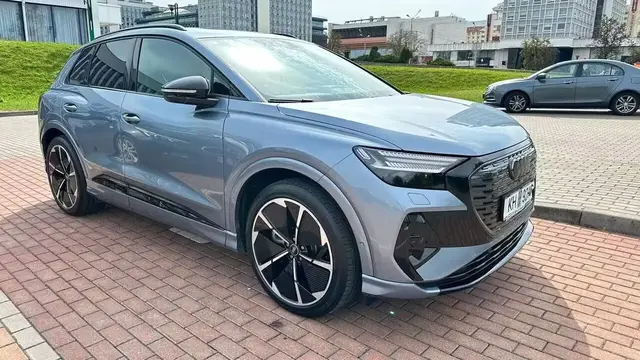 AUDI Q4 E-TRON QUATTRO 2024