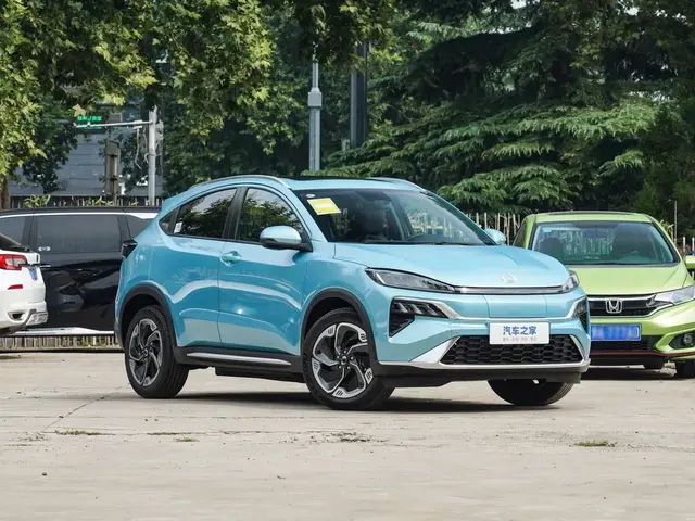 DONGFENG HONDA M-NV 2023