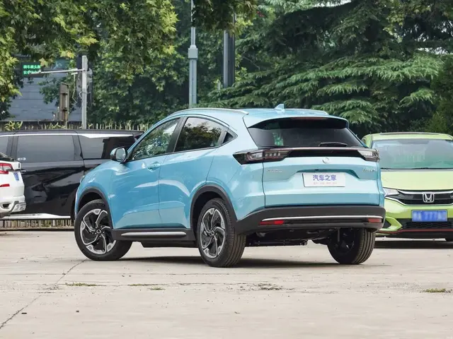 DONGFENG HONDA M-NV 2023