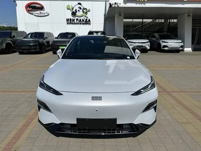 GEELY GALAXY E8 MAX GALAXY E8 550 MAX 2024