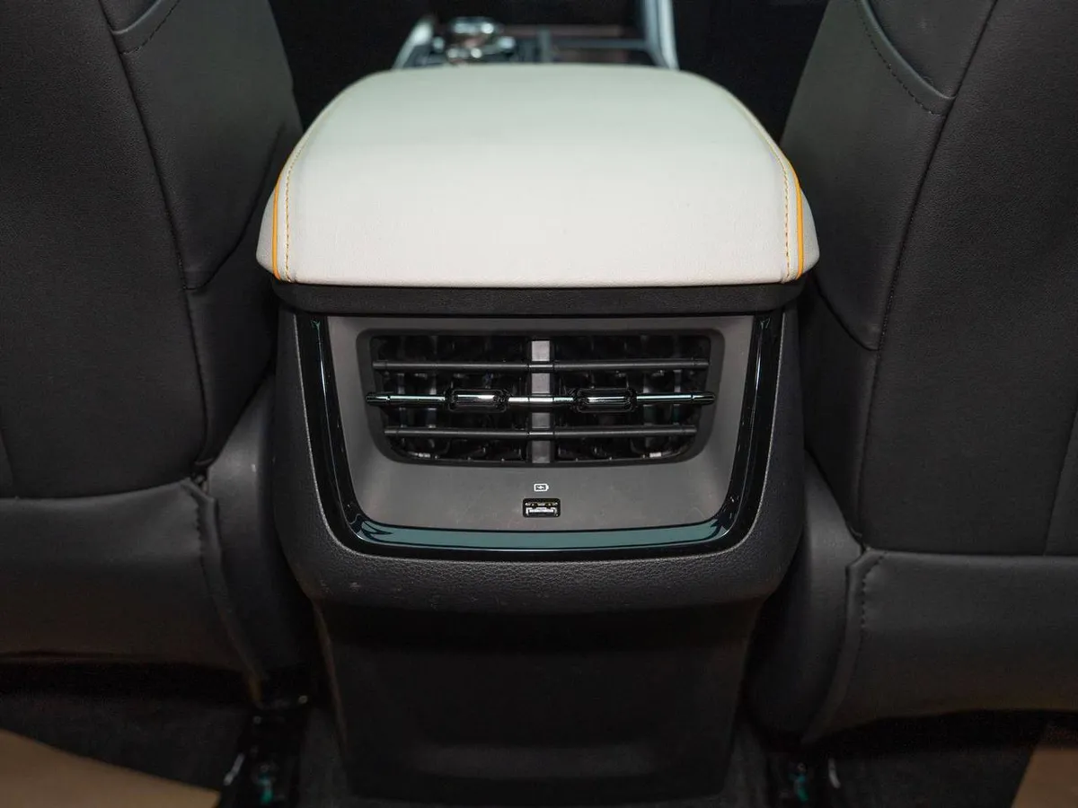 FORD LINGRUI 2022