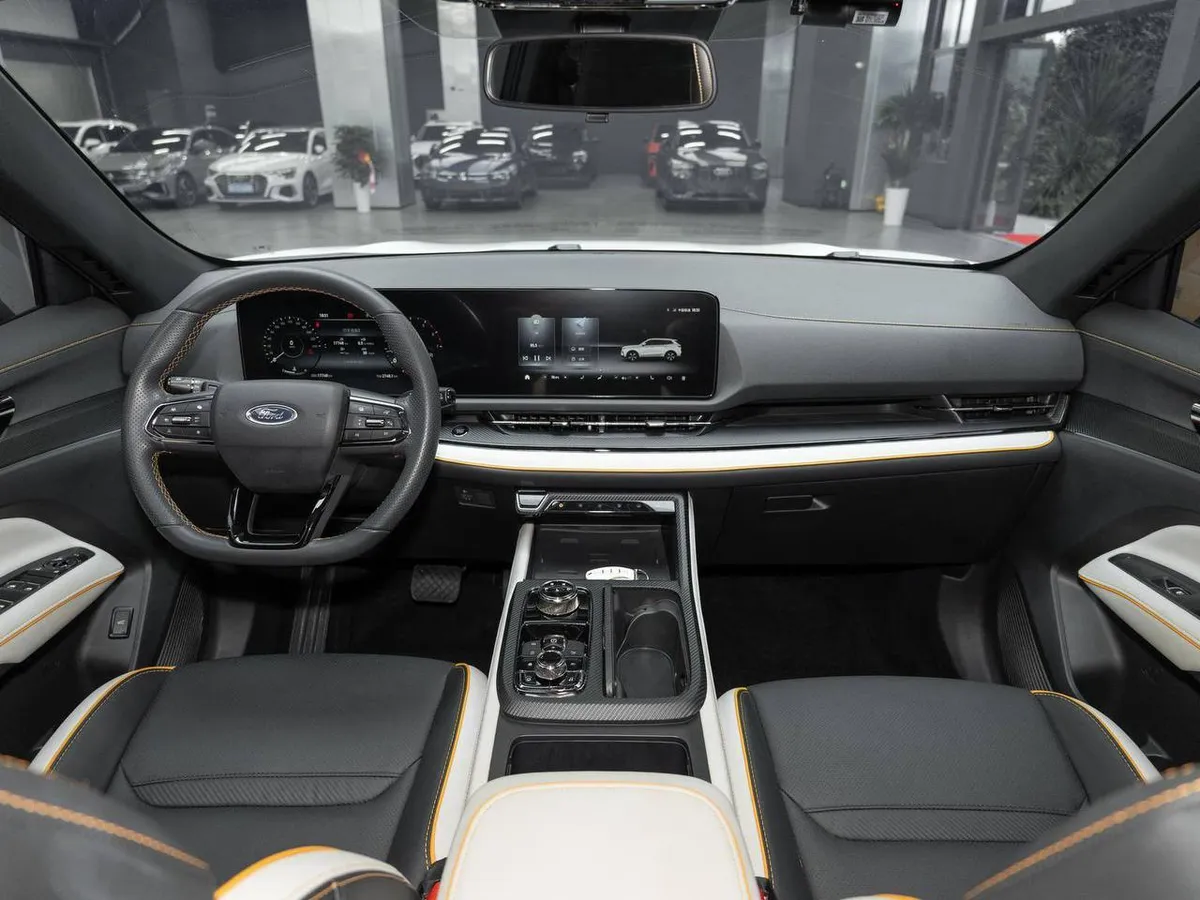 FORD LINGRUI 2022