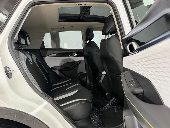 GEELY BINYUE 2022