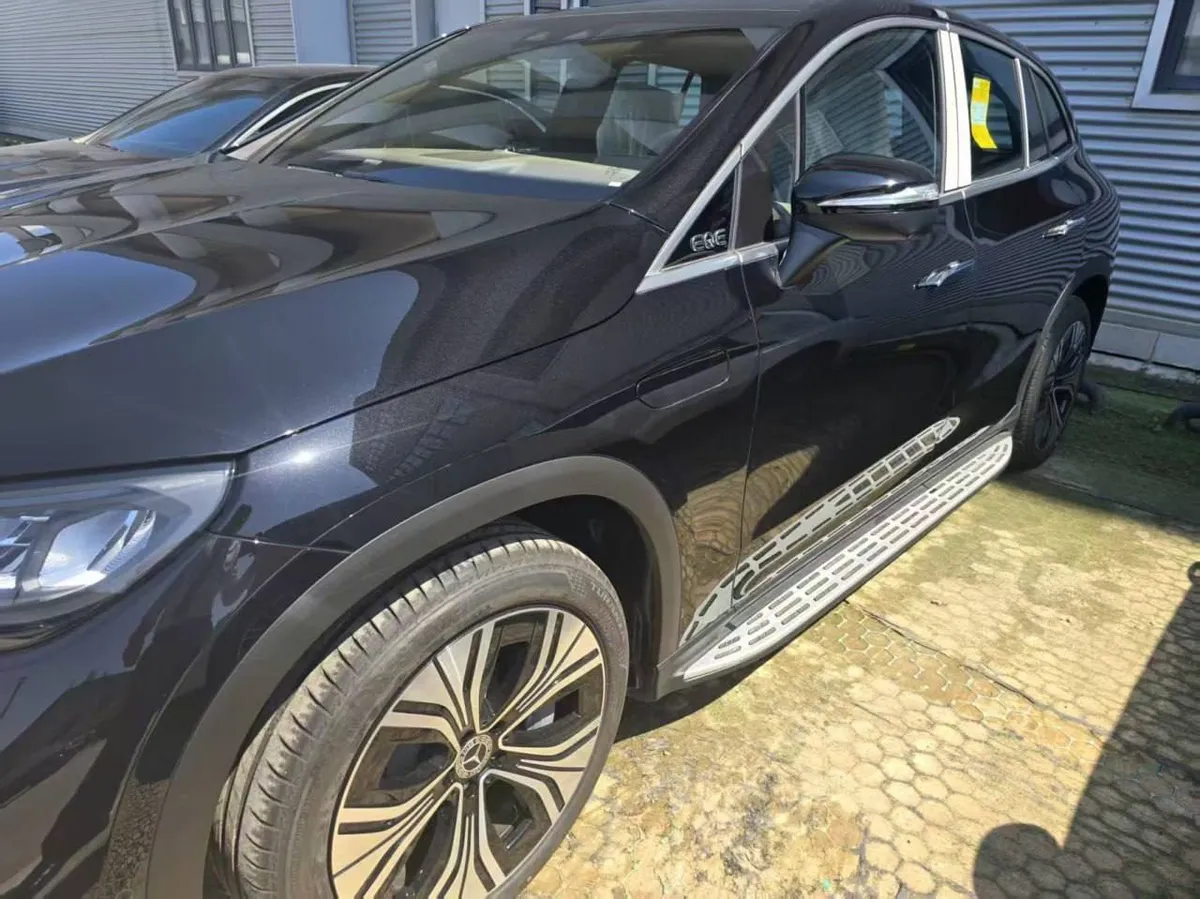 MERCEDES-BENZ EQE LUXURY 2025