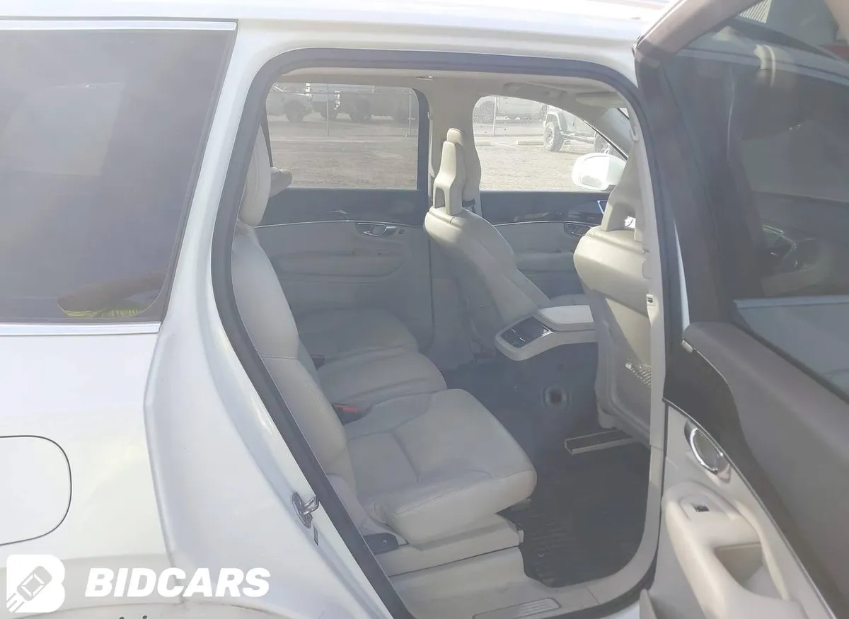 VOLVO XC90 T6 MOMENTUM 2016