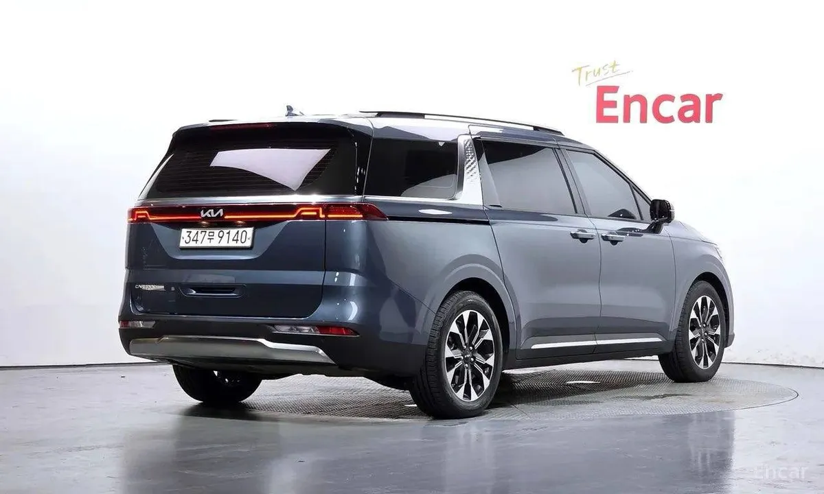 KIA CARNIVAL SIGNATURE 2023