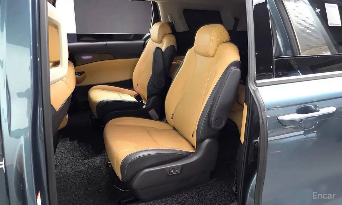 KIA CARNIVAL SIGNATURE 2023