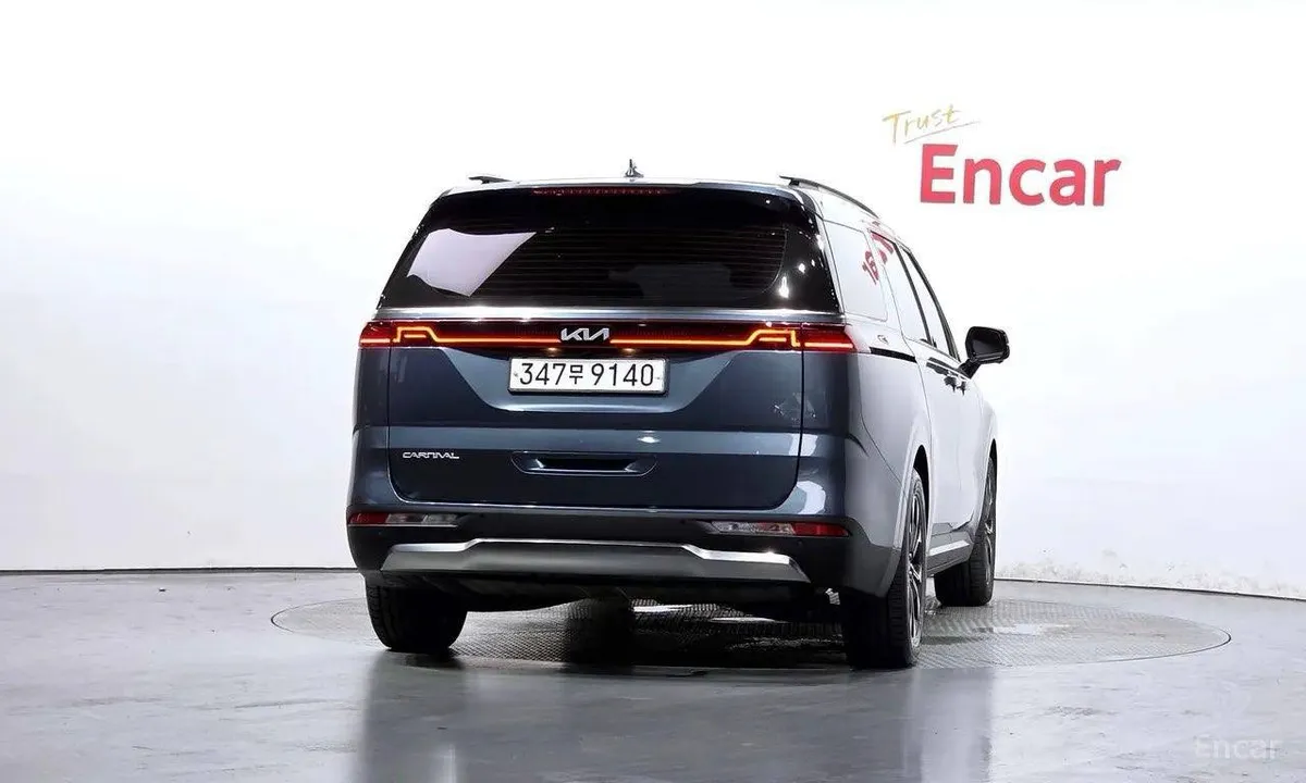 KIA CARNIVAL SIGNATURE 2023