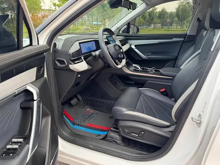GEELY BOYUE L 2023