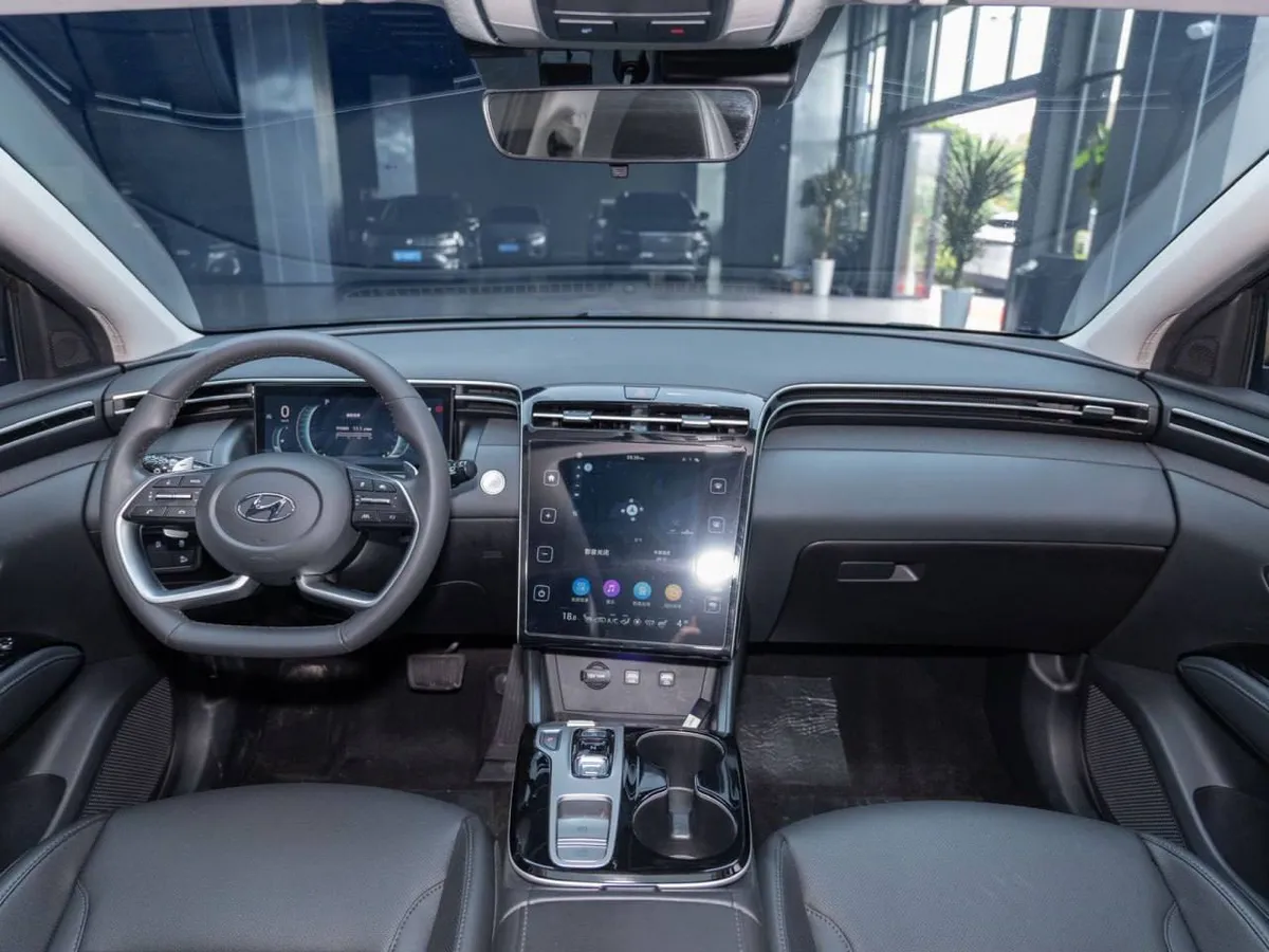 HYUNDAI TUCSON ДВА КОМПЛЕКТА КЛЮЧЕЙ 2022