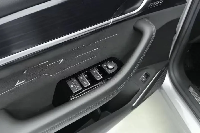 GEELY XINGYUE L 2024