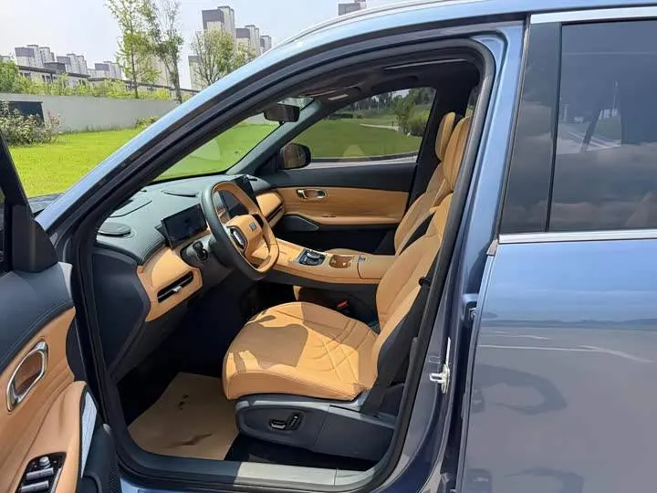 GEELY STARSHIP 7 2025