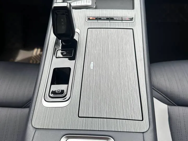 GEELY BOYUE L PREMIUM 2024