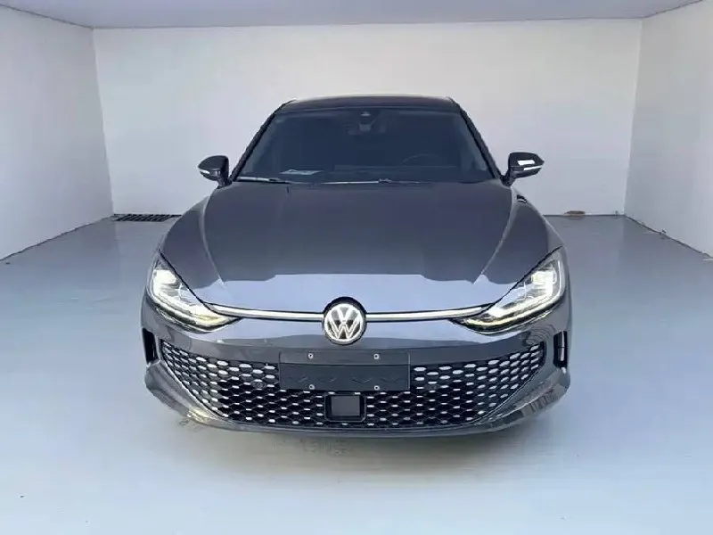 VOLKSWAGEN LAMANDO L 2022