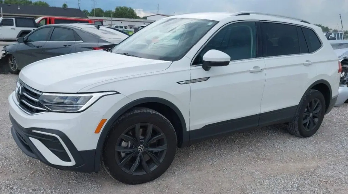VOLKSWAGEN TIGUAN SE 2024