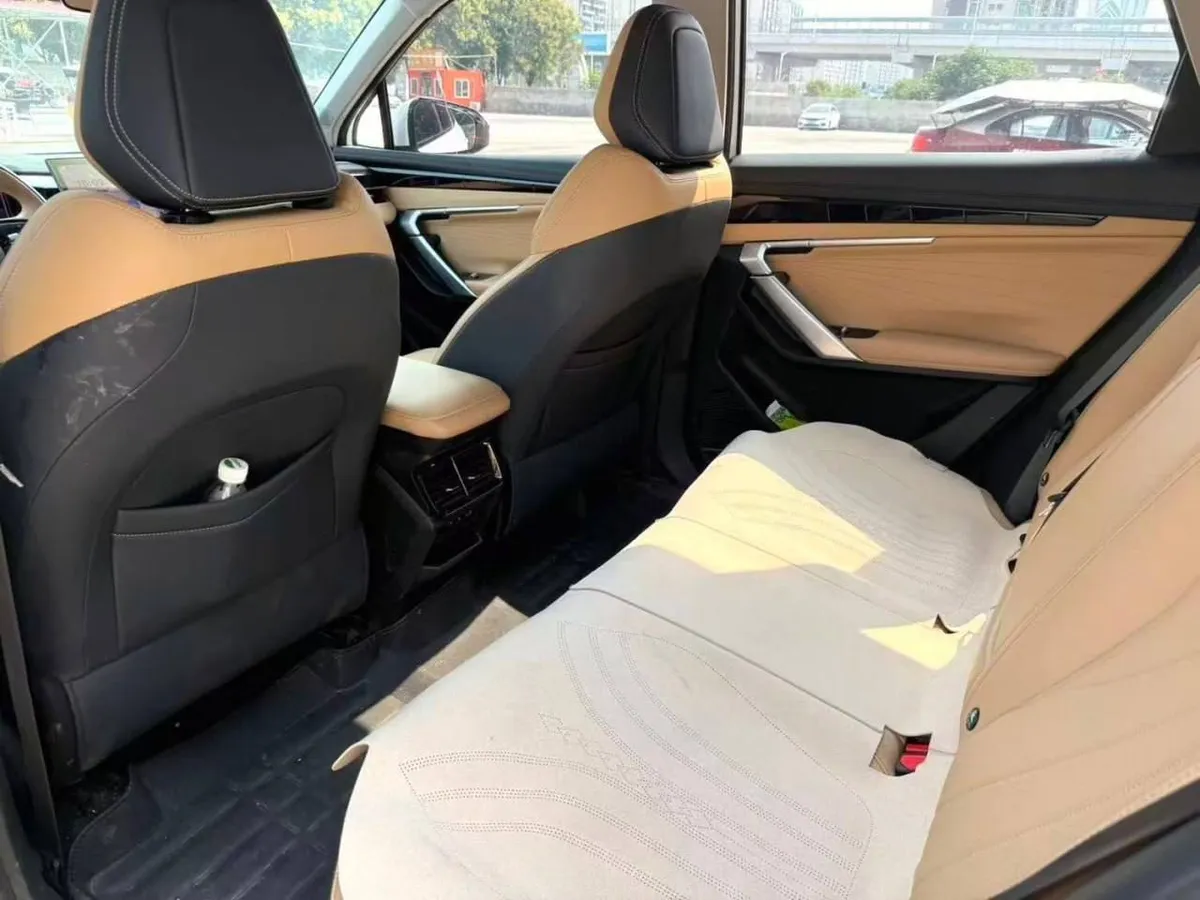 GEELY BOYUE L PREMIUM 2023