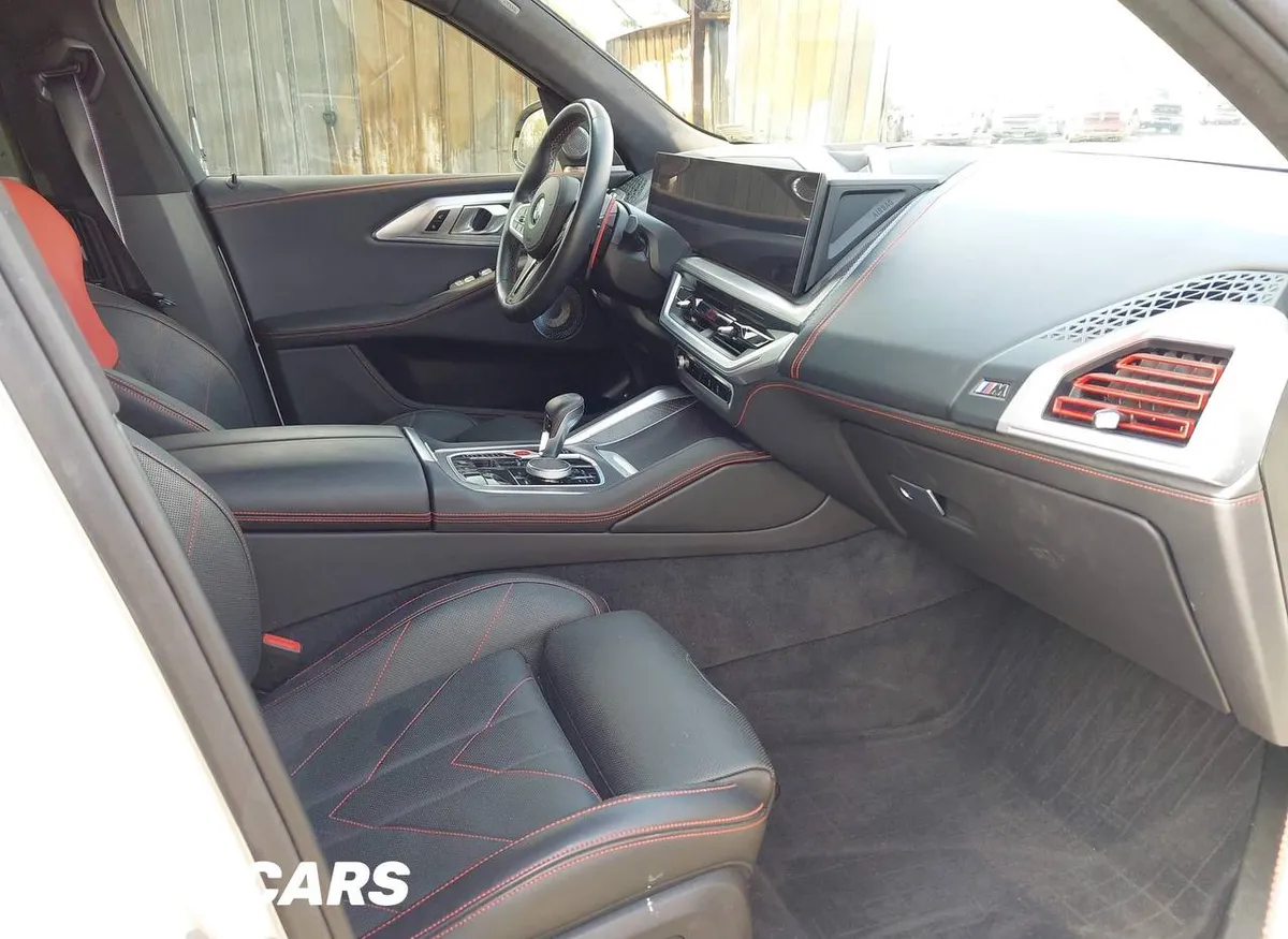 BMW XM LABEL RED 2024