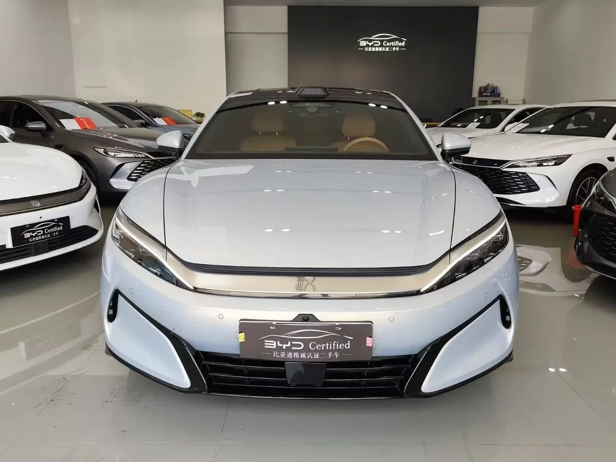 BYD HAN L 2025