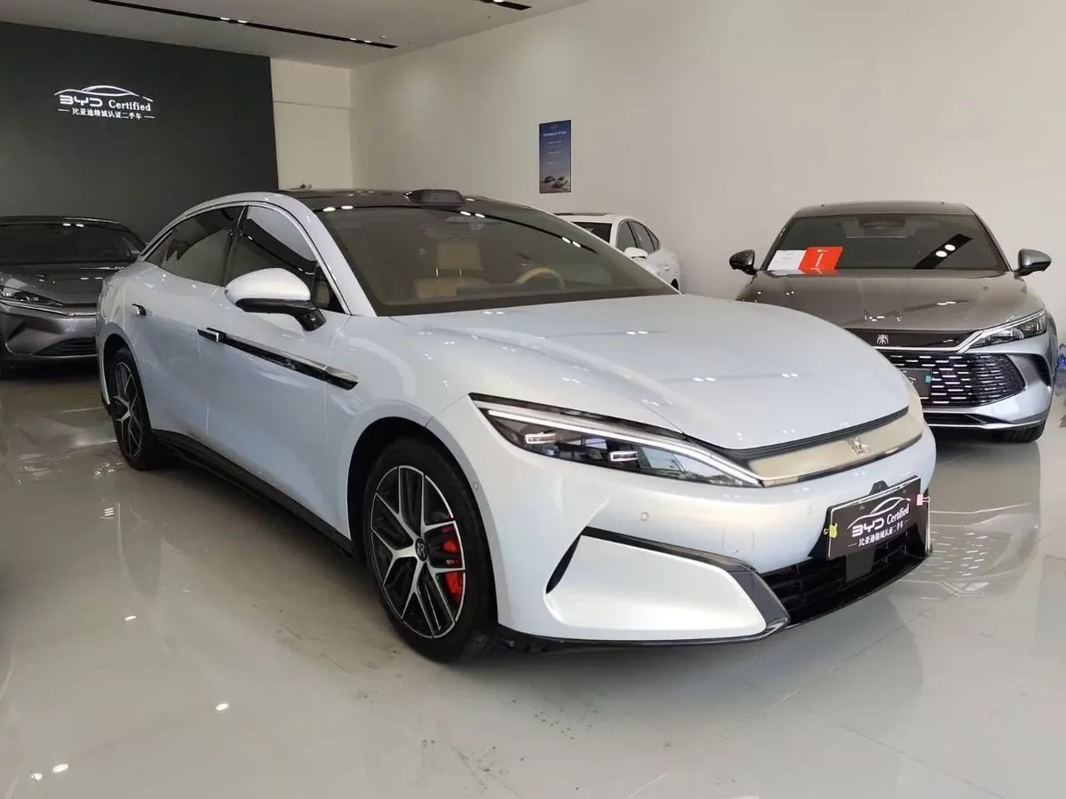 BYD HAN L 2025