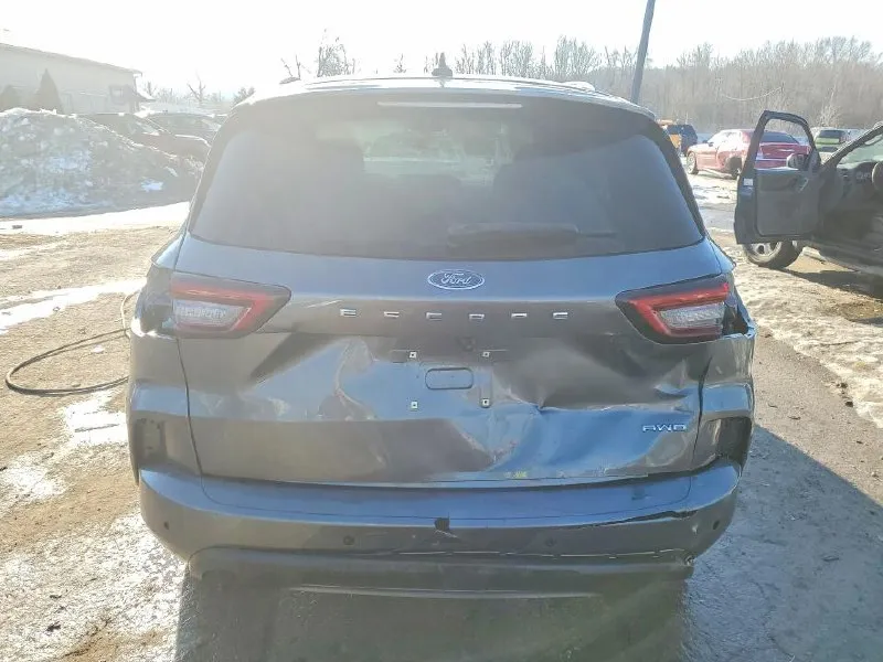 FORD ESCAPE ST LINE 2023