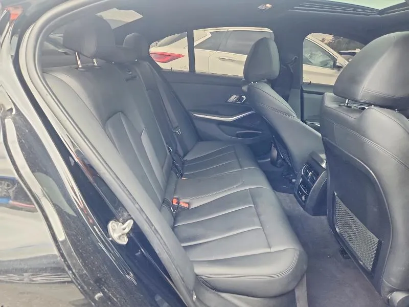 BMW 330XI 2019