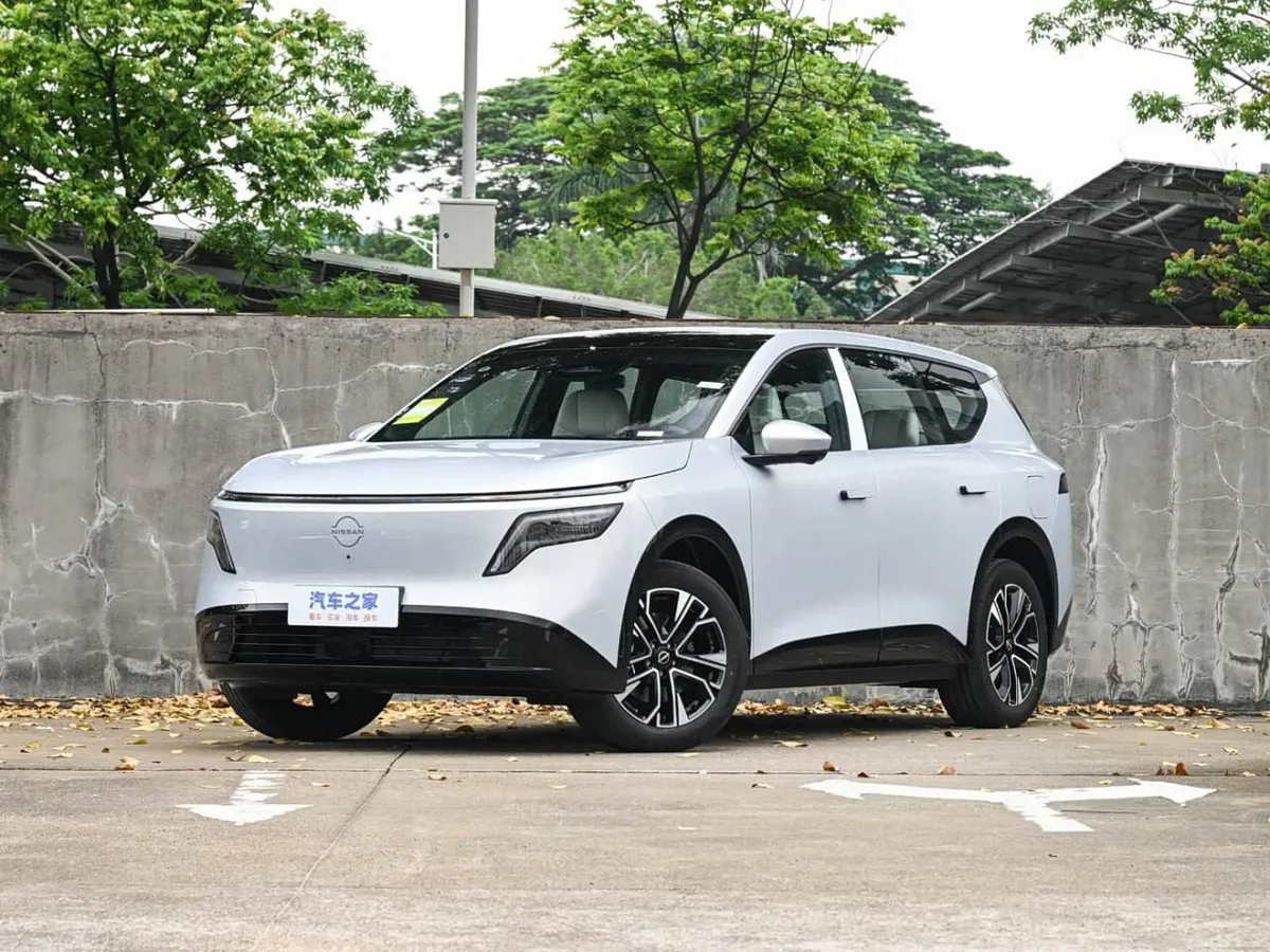 NISSAN NX8 2026