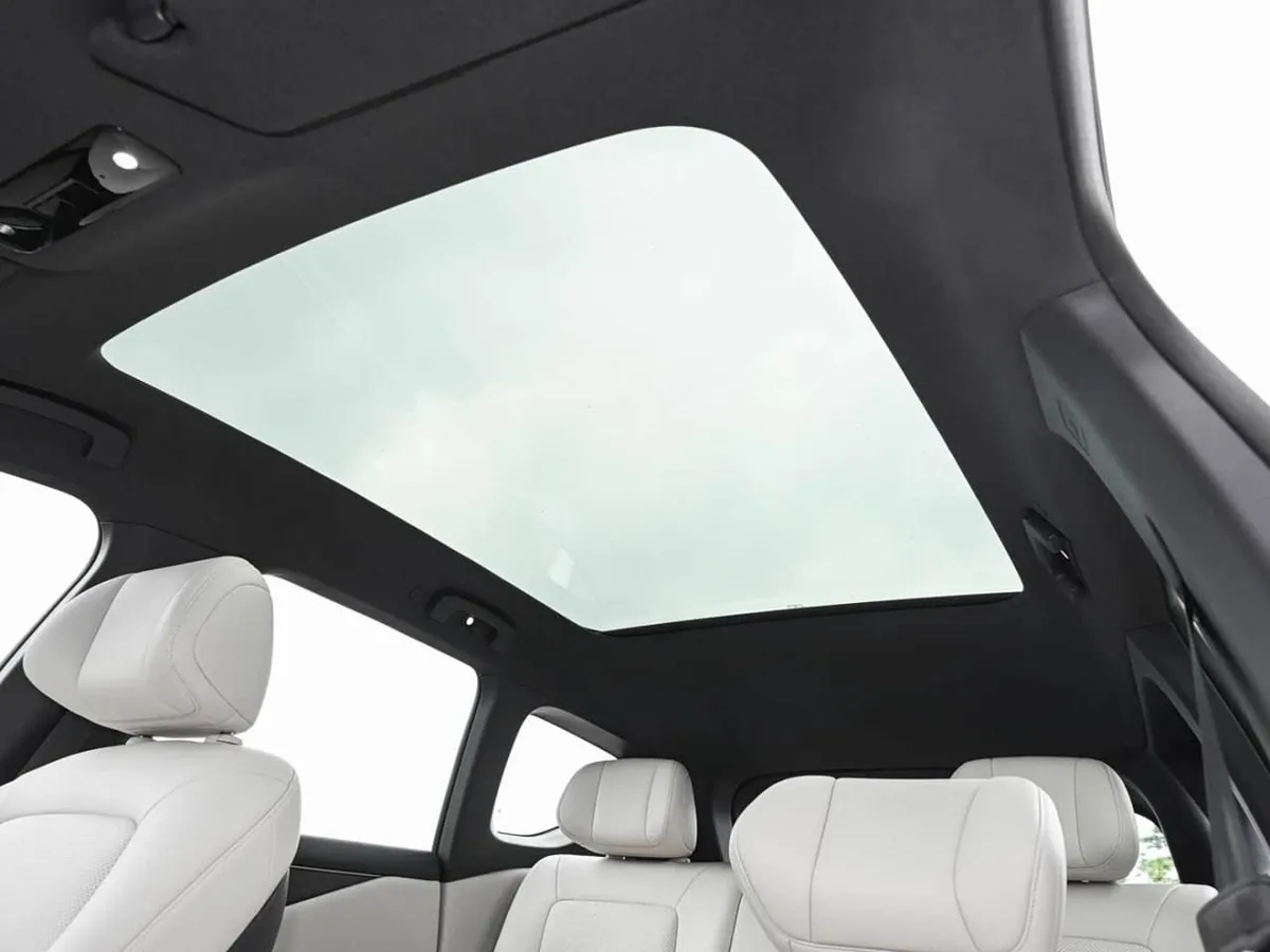 NISSAN NX8 2026