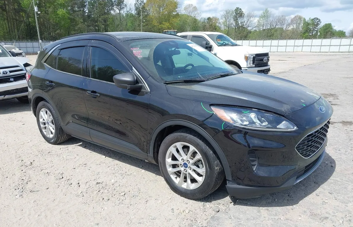 FORD ESCAPE SE 2022