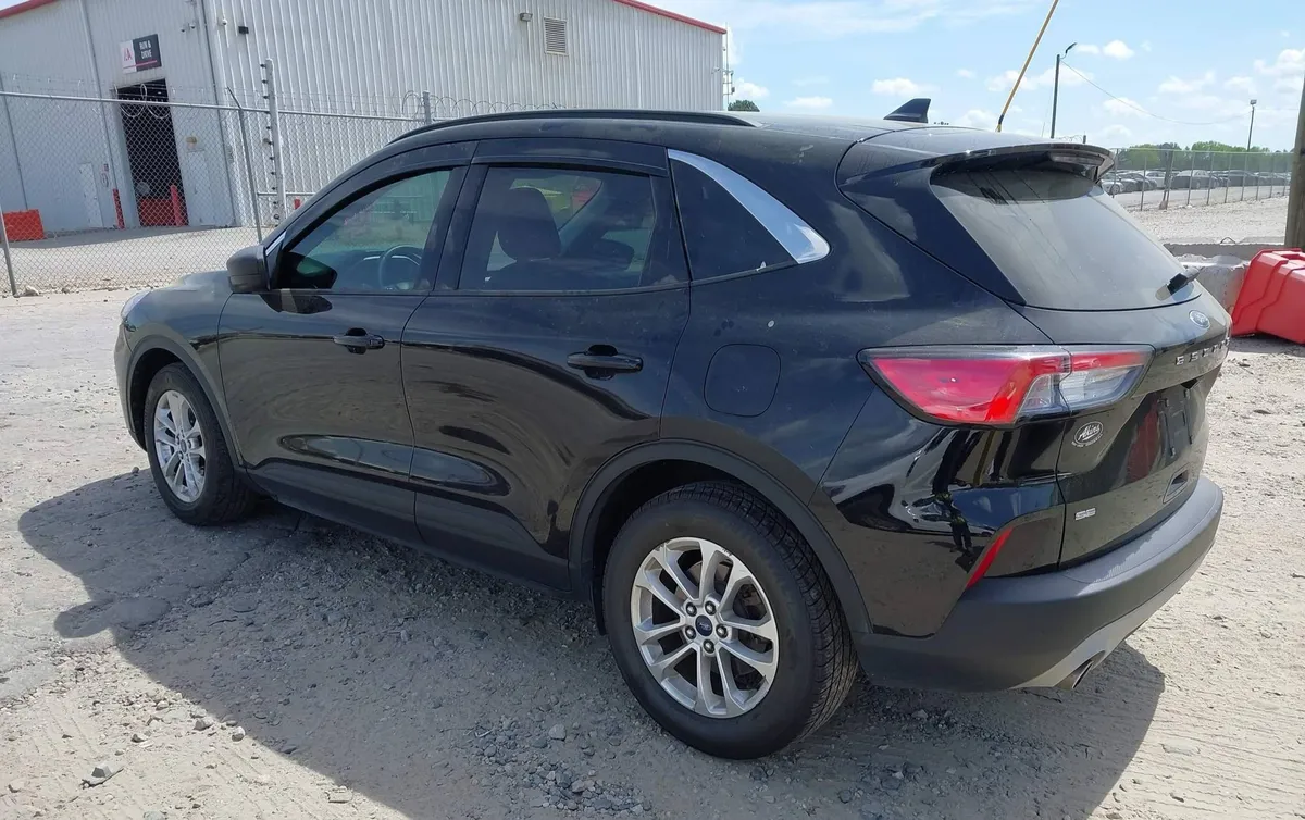 FORD ESCAPE SE 2022